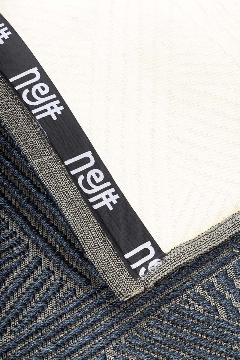 Criss Cross 5x9ft Rug