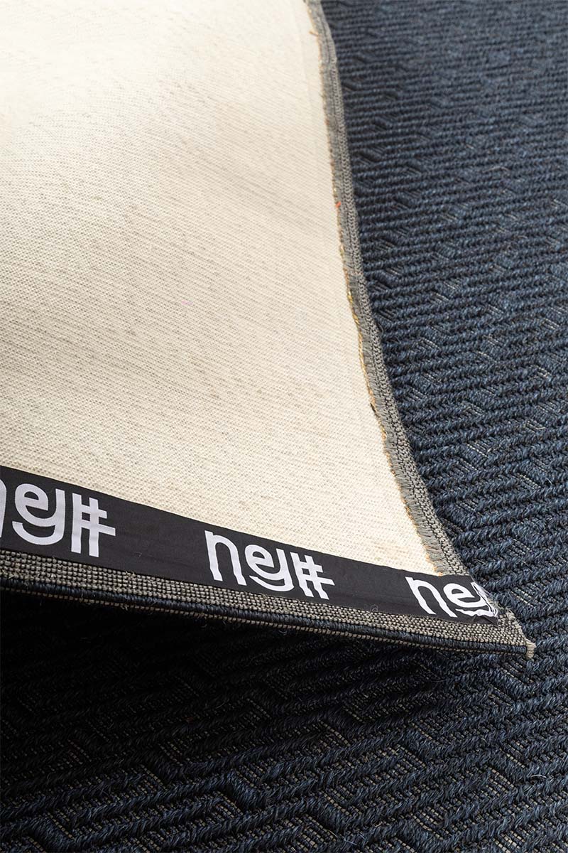 Obsidian 8x10ft Rug