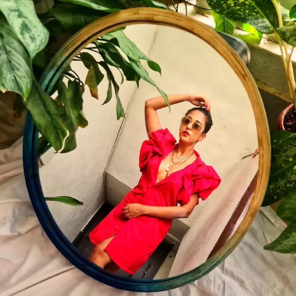 Mianzi_Mirror_Sustainable_Small_fa23d33c-de77-4adb-a85e-1a6e67fb1f69