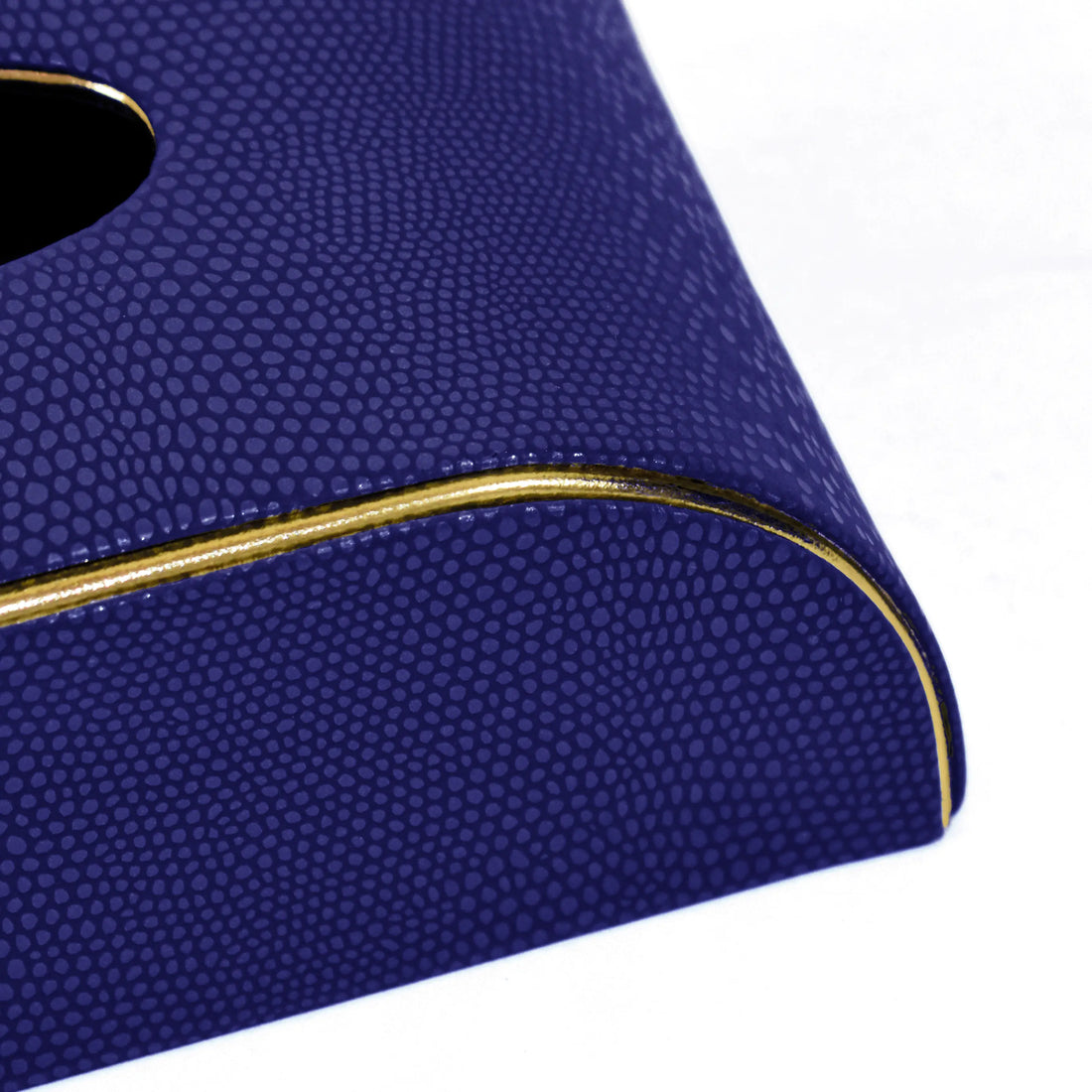 Serpentine Curve Tissue Box