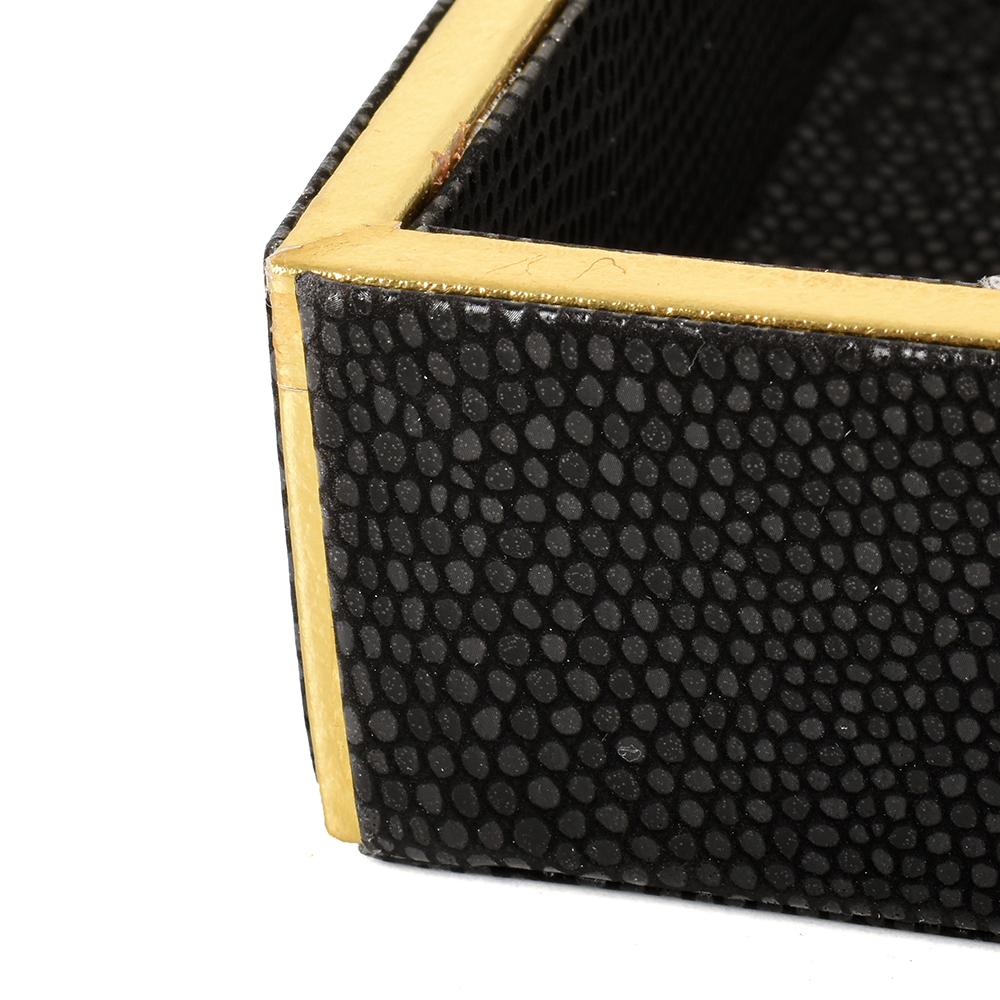 Serpentine Towel Tray