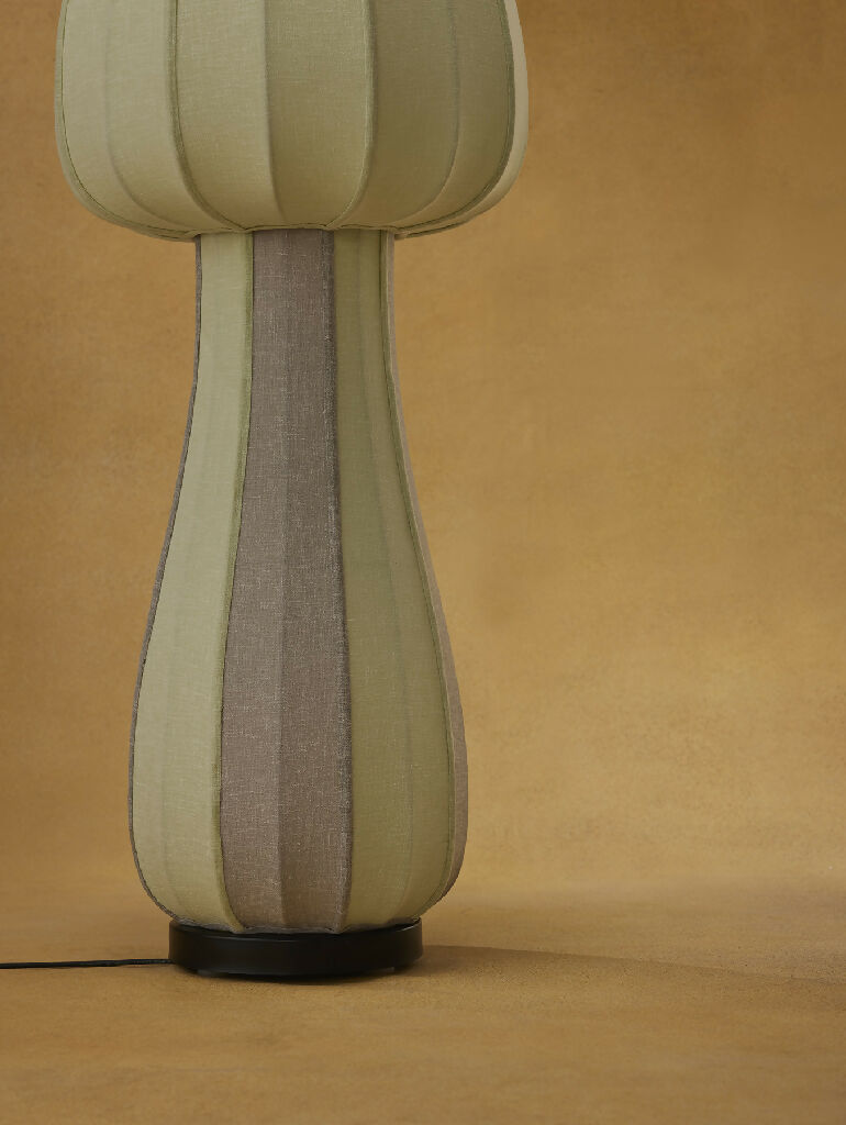 Mushroom-Floor-Lamp-Set-Lighitng_10